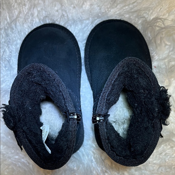 Kids' Koolaburra by Ugg Victoria Mini Bootie. Size 7 toddlers. - Picture 9 of 13